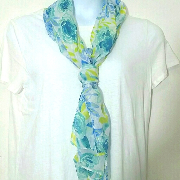 Scarf White Blue green floral print long NEW - Picture 3 of 5